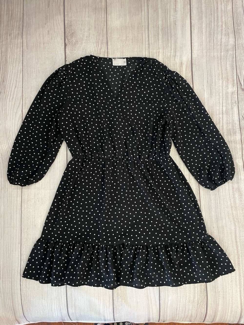 ASOS Women’s Black Polka Dot Ruffle Hem V Neck Dress with Sleeves Size 12